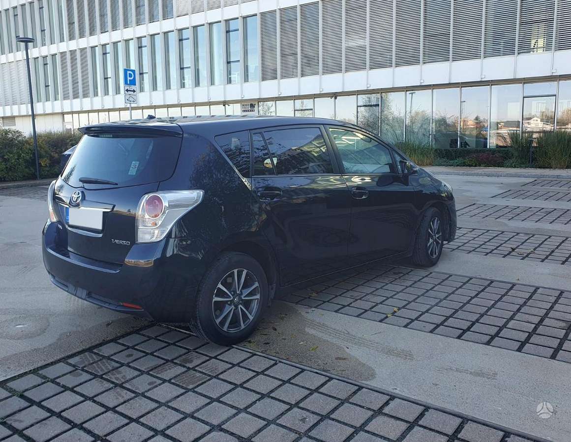 Toyota Verso 2014 — engine 1598 cm³, 111 HP (82kW)