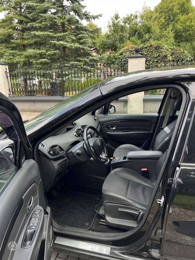 Renault Scenic 2013 — engine 1500 cm³, 165 HP (121kW)