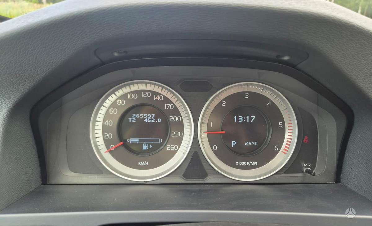 Volvo V60 2013 — photo 20