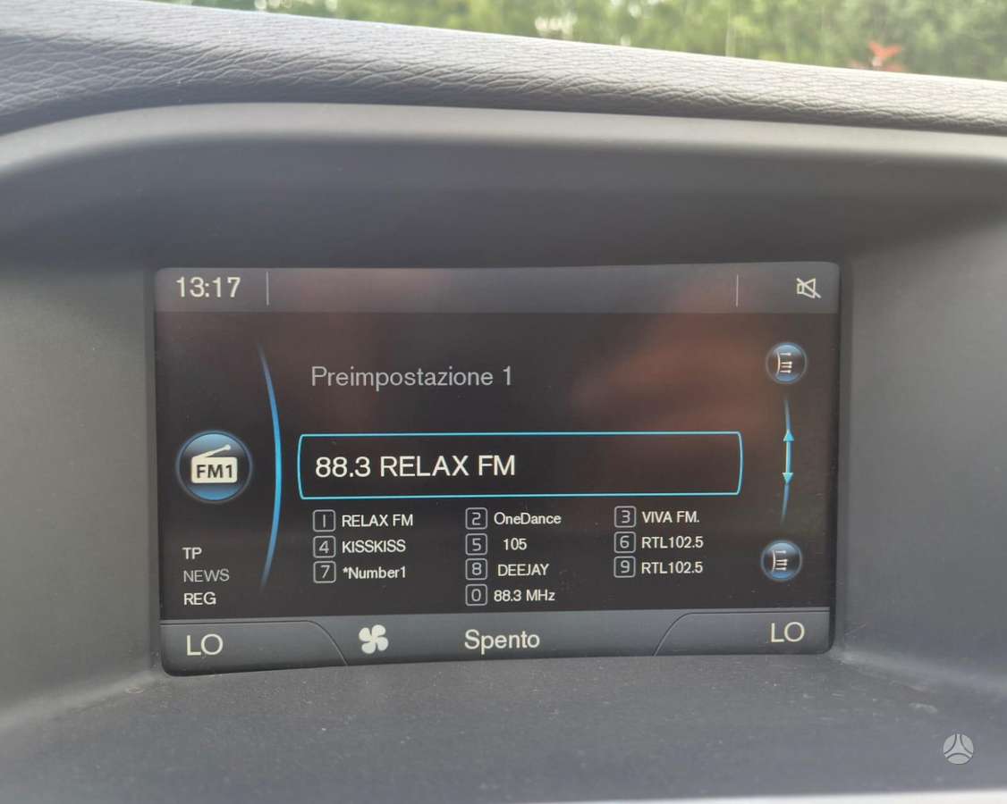Volvo V60 2013 — photo 21