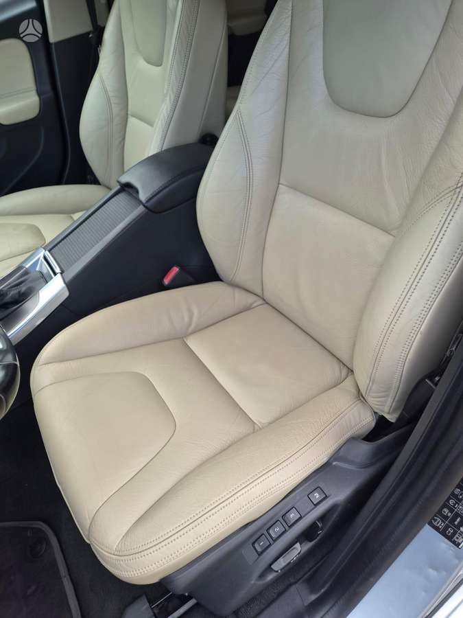 Volvo V60 2013 — photo 23