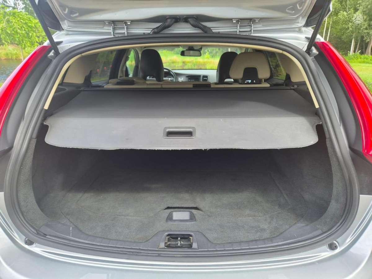 Volvo V60 2013 — photo 29