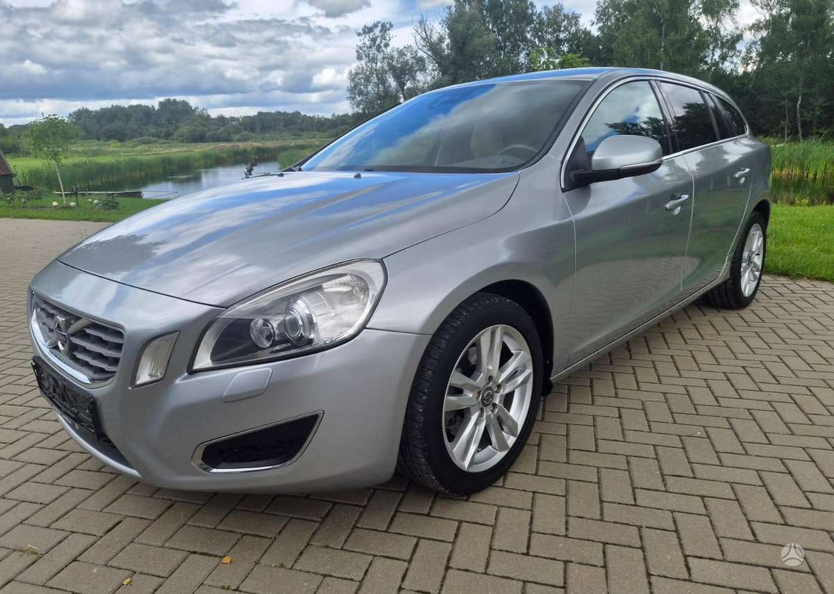 Volvo V60 2013 — photo 5