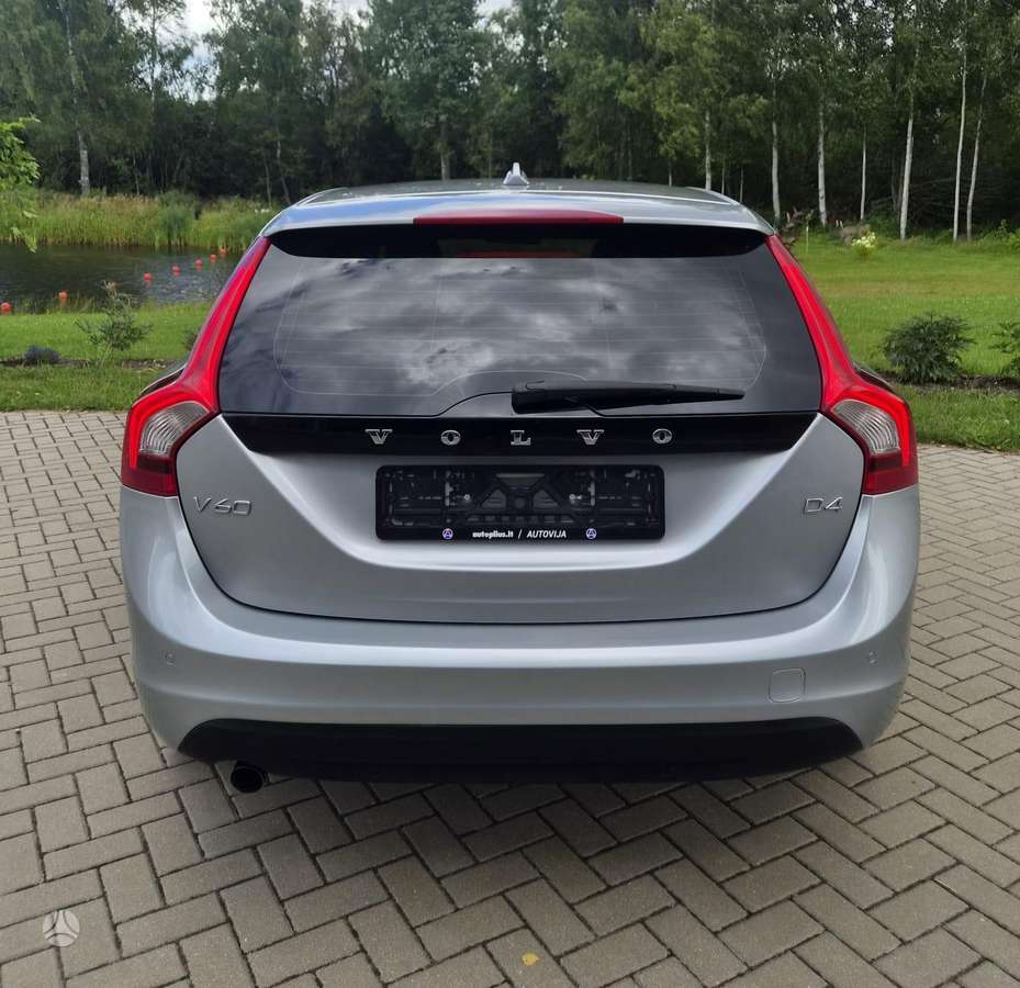 Volvo V60 2013 — photo 9