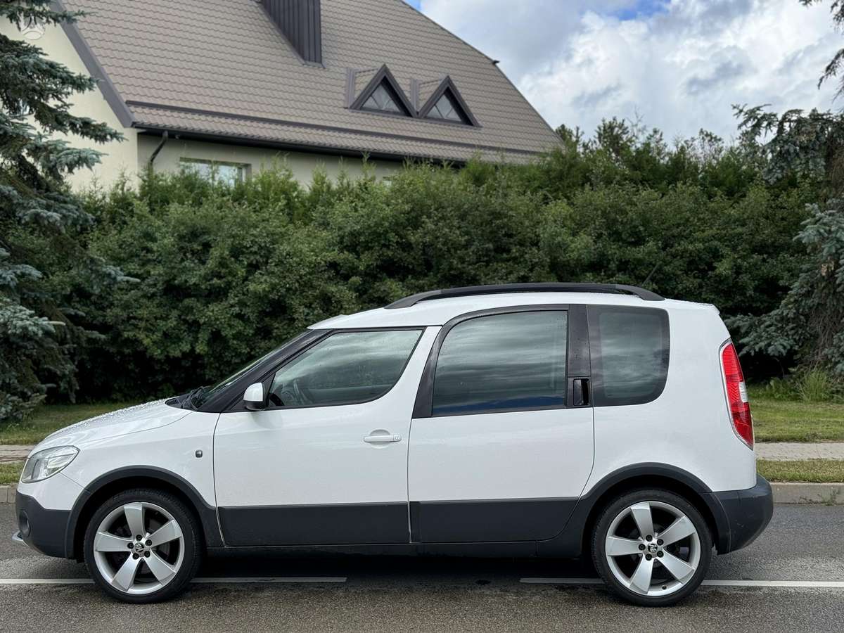 Skoda Roomster 2014 — photo 11