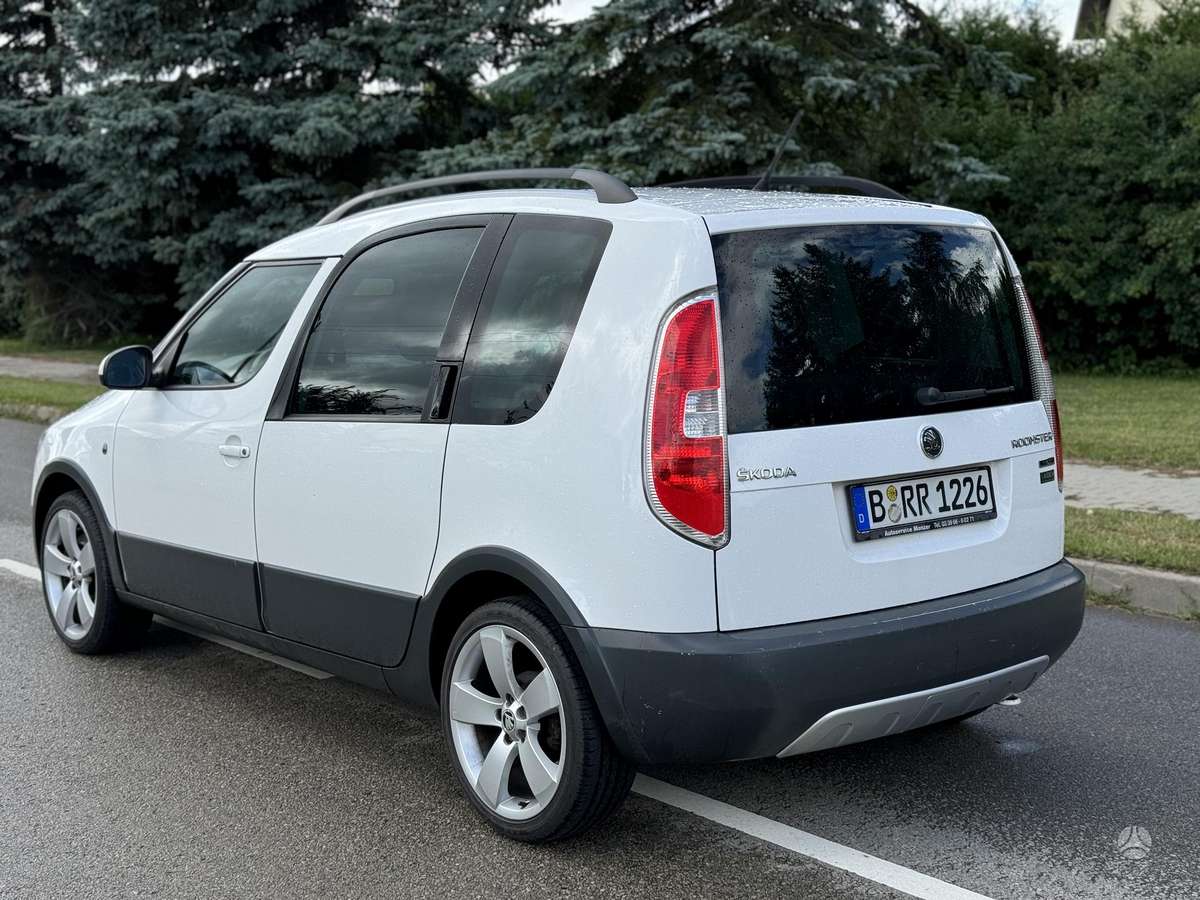 Skoda Roomster 2014 — photo 6