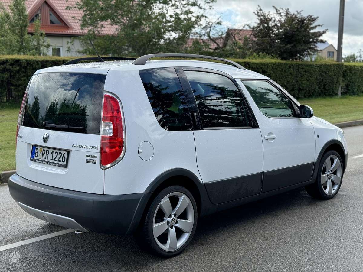 Skoda Roomster 2014 — photo 8