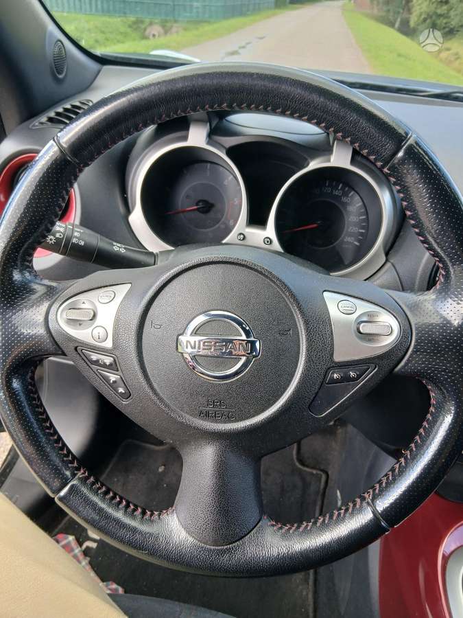 Nissan Juke 2015 — photo 11