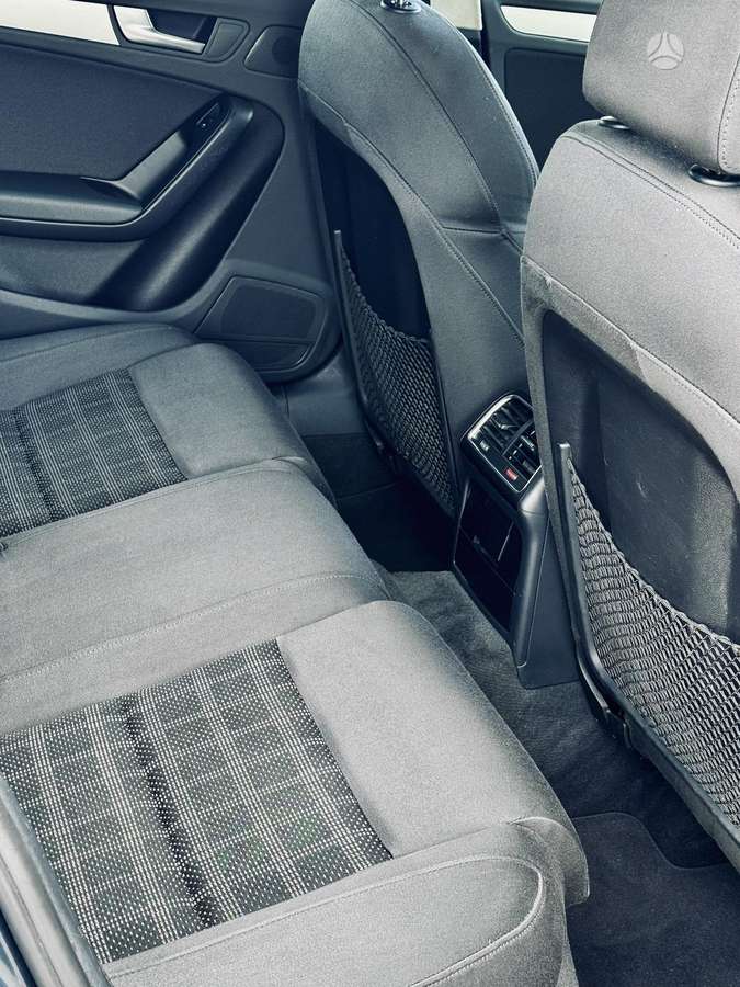 Audi A4 2009 — photo 10