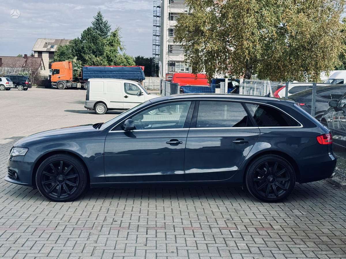 Audi A4 2009 — photo 5