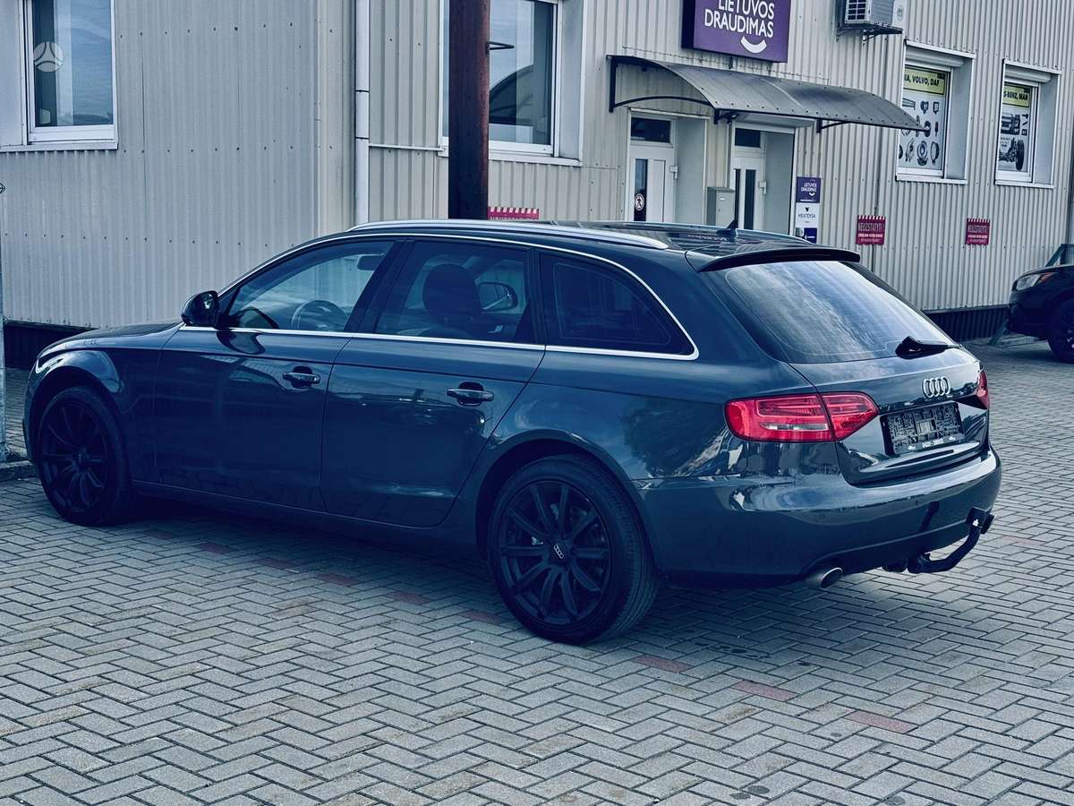 Audi A4 2009 — photo 6