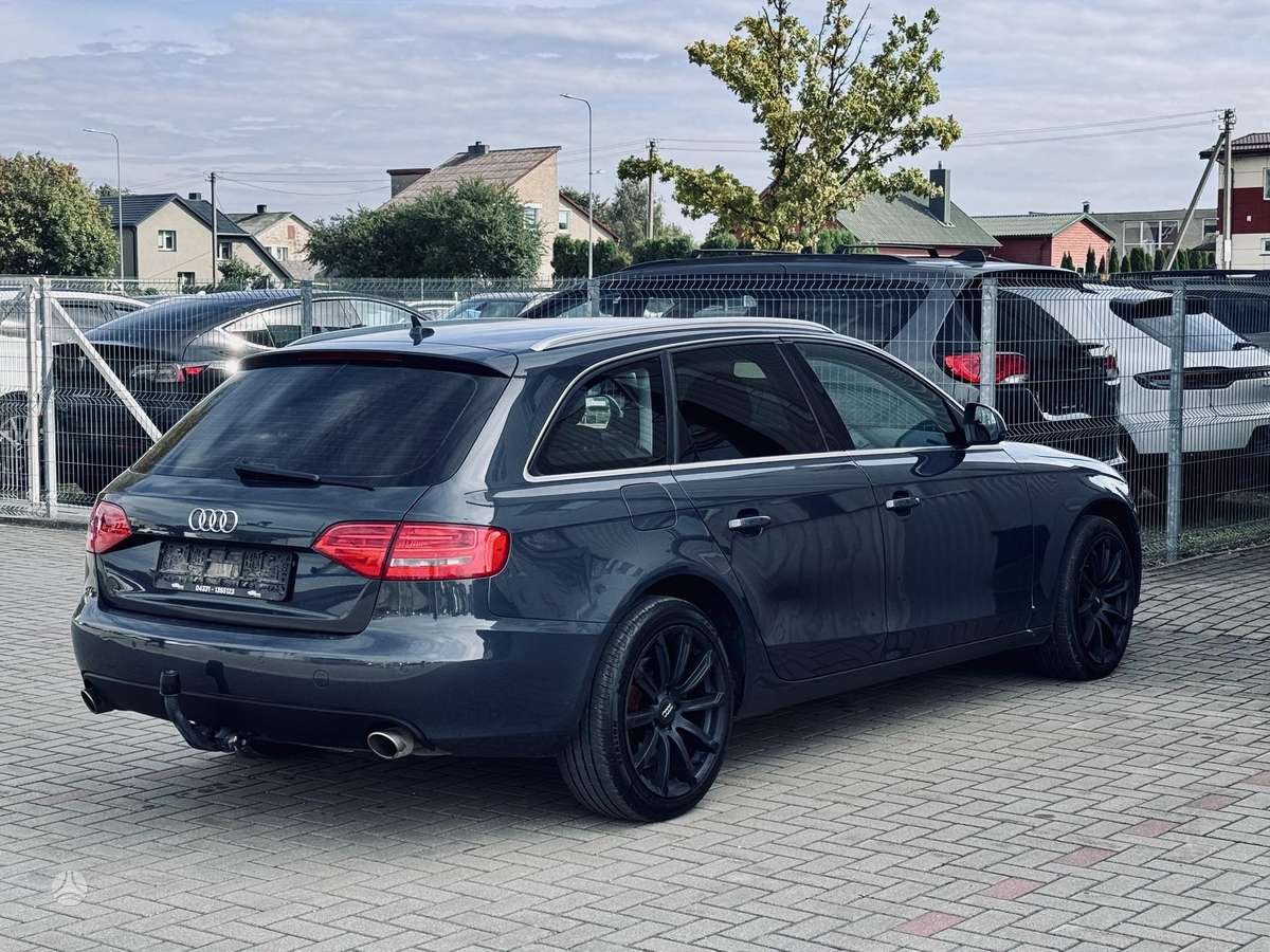 Audi A4 2009 — photo 8