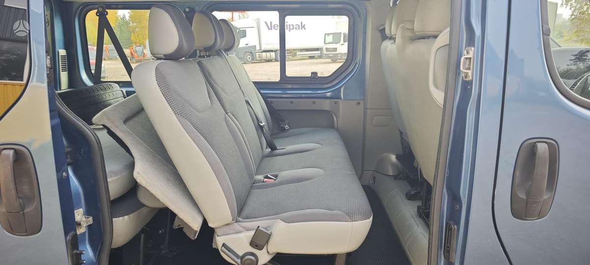Opel Vivaro 2008 — photo 13