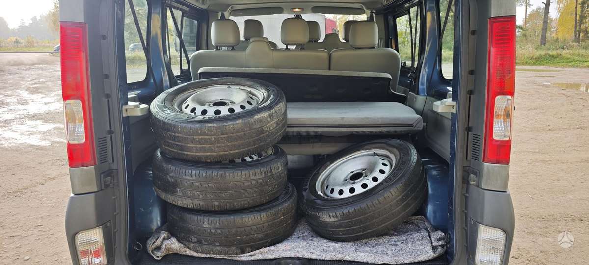 Opel Vivaro 2008 — photo 14