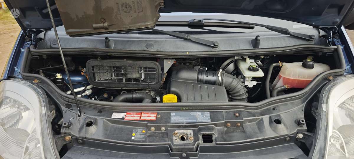 Opel Vivaro 2008 — photo 17