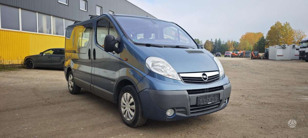 Opel Vivaro 2008 — photo 7
