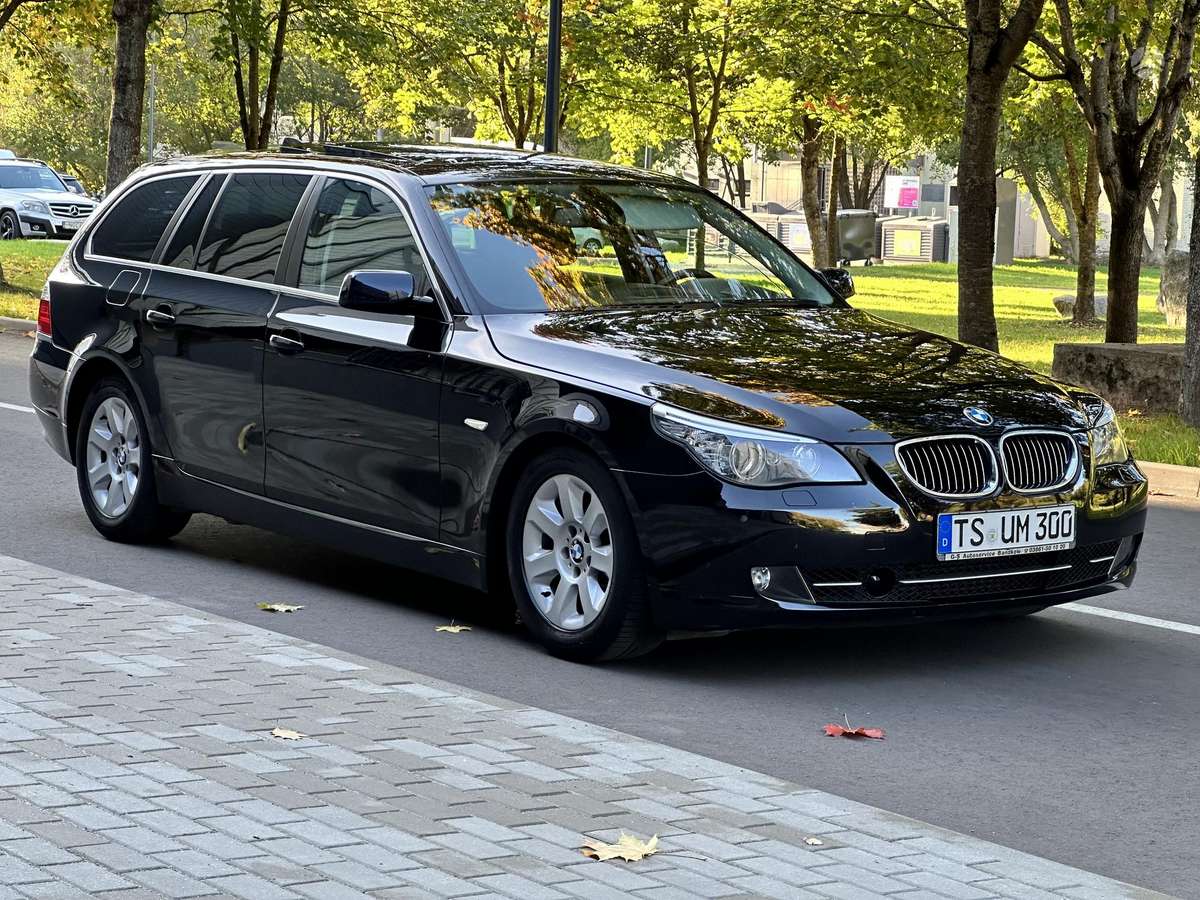 BMW 530 2009 — photo 14