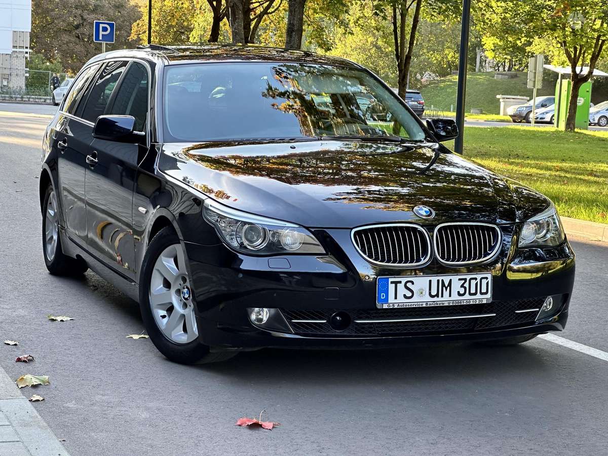 BMW 530 2009 — photo 16