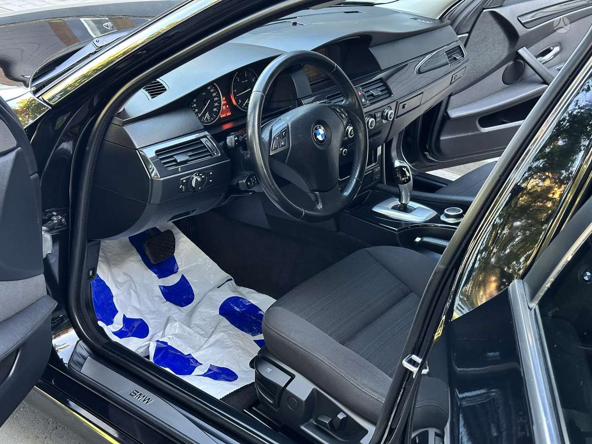 BMW 530 2009 — photo 19