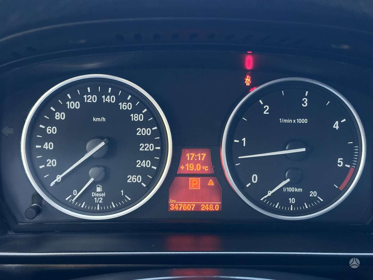BMW 530 2009 — photo 22