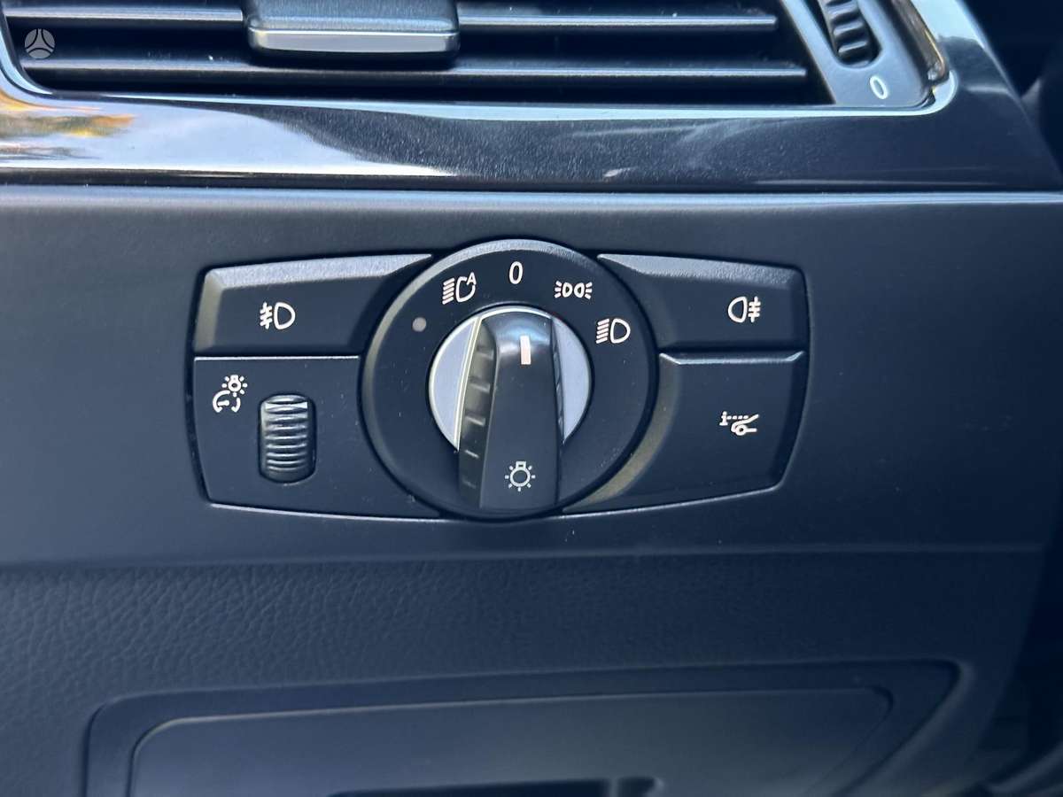 BMW 530 2009 — photo 23