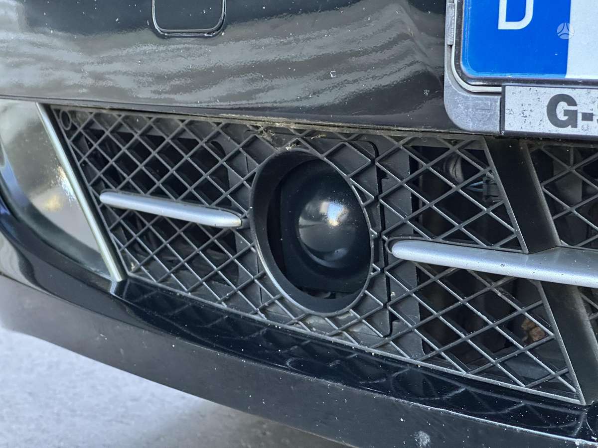 BMW 530 2009 — photo 34