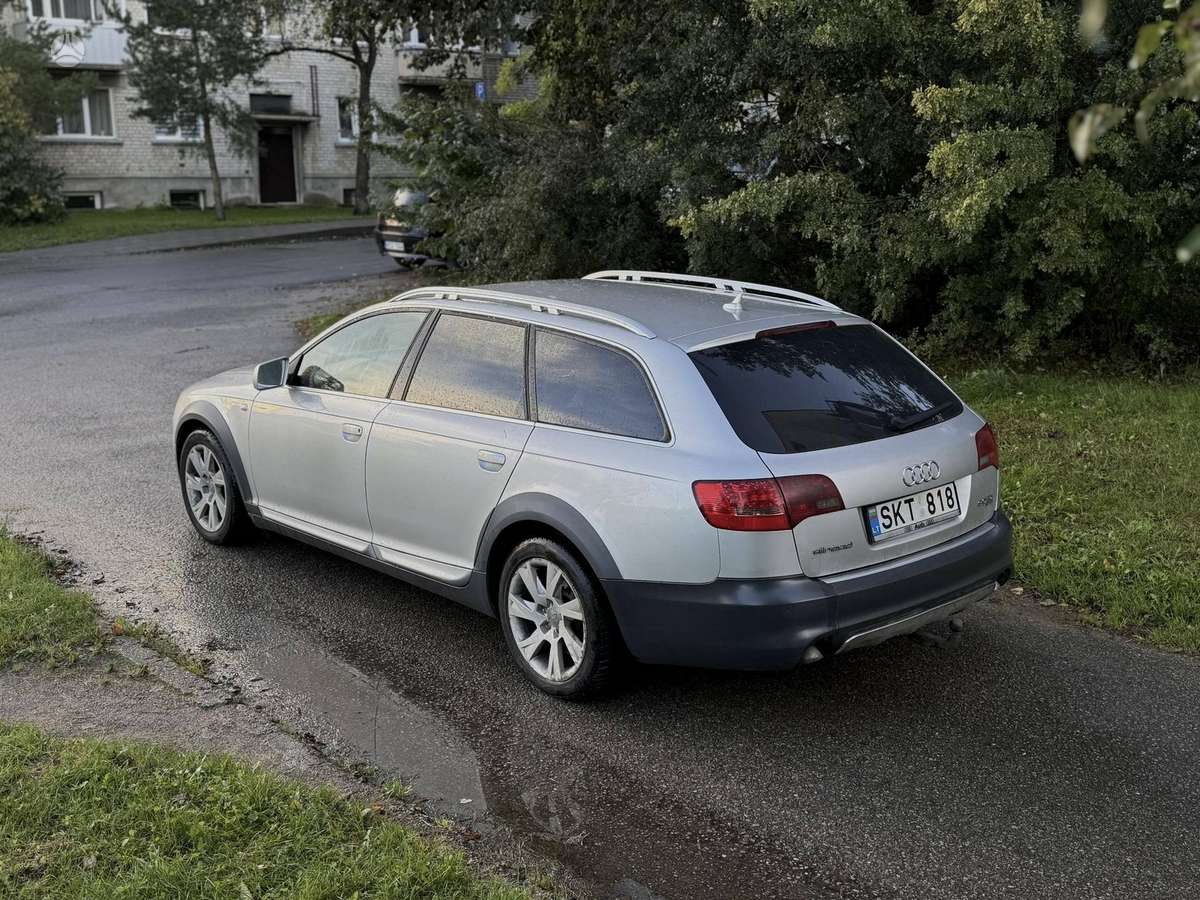Audi A6 2006 — салон
