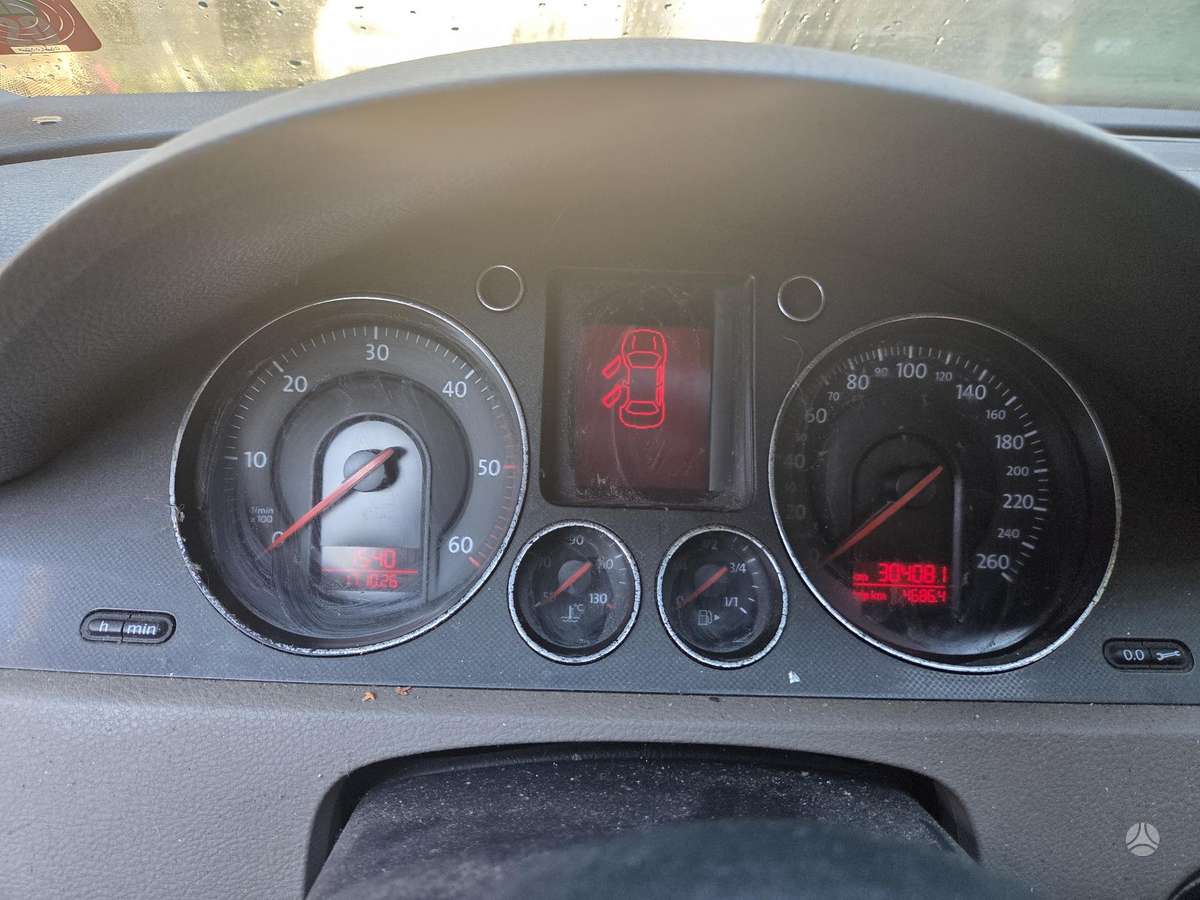 Volkswagen Passat 2006 — photo 9