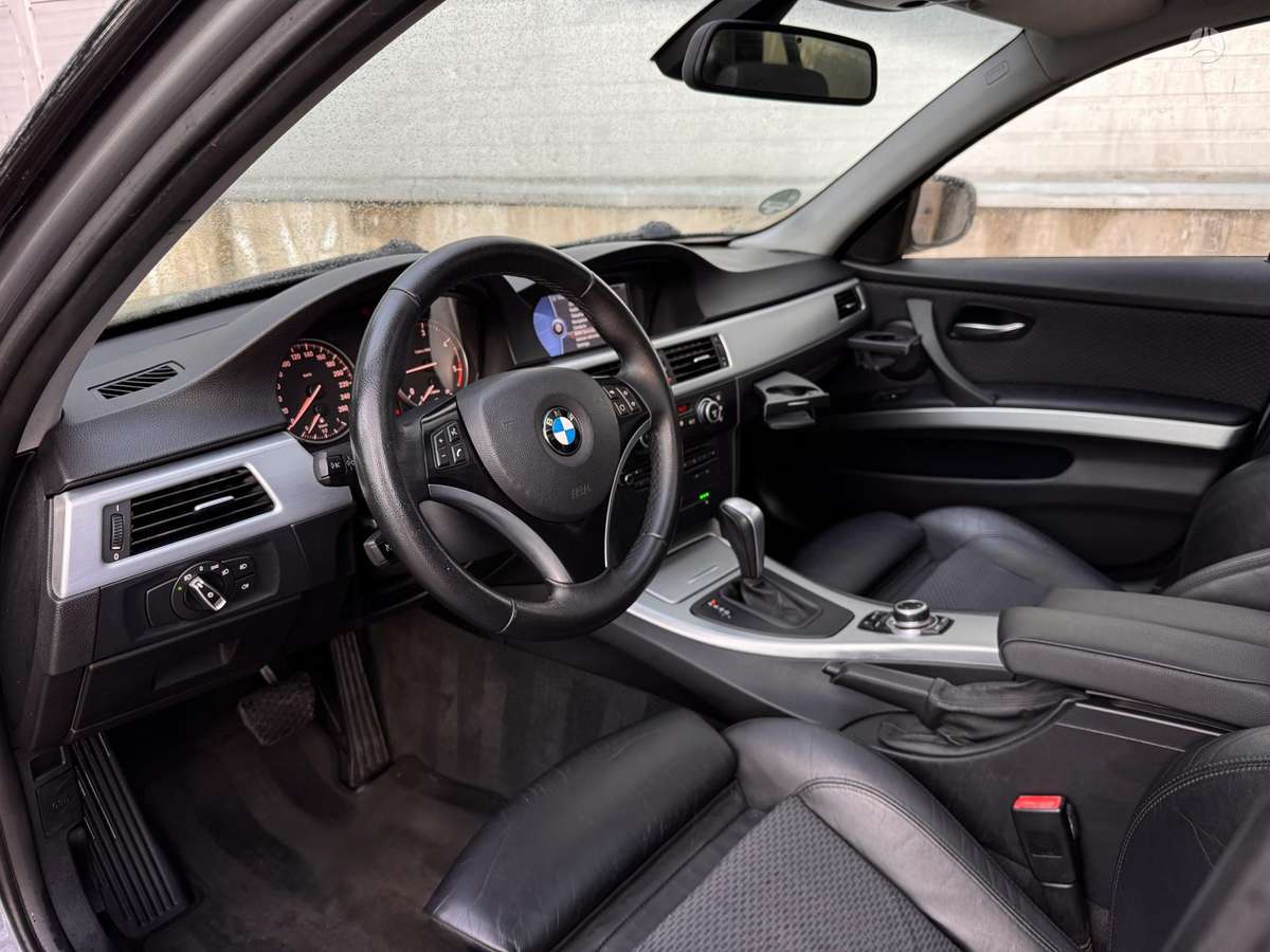 BMW 320 2008 — photo 11