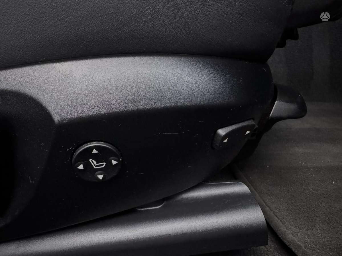 BMW 320 2008 — photo 19