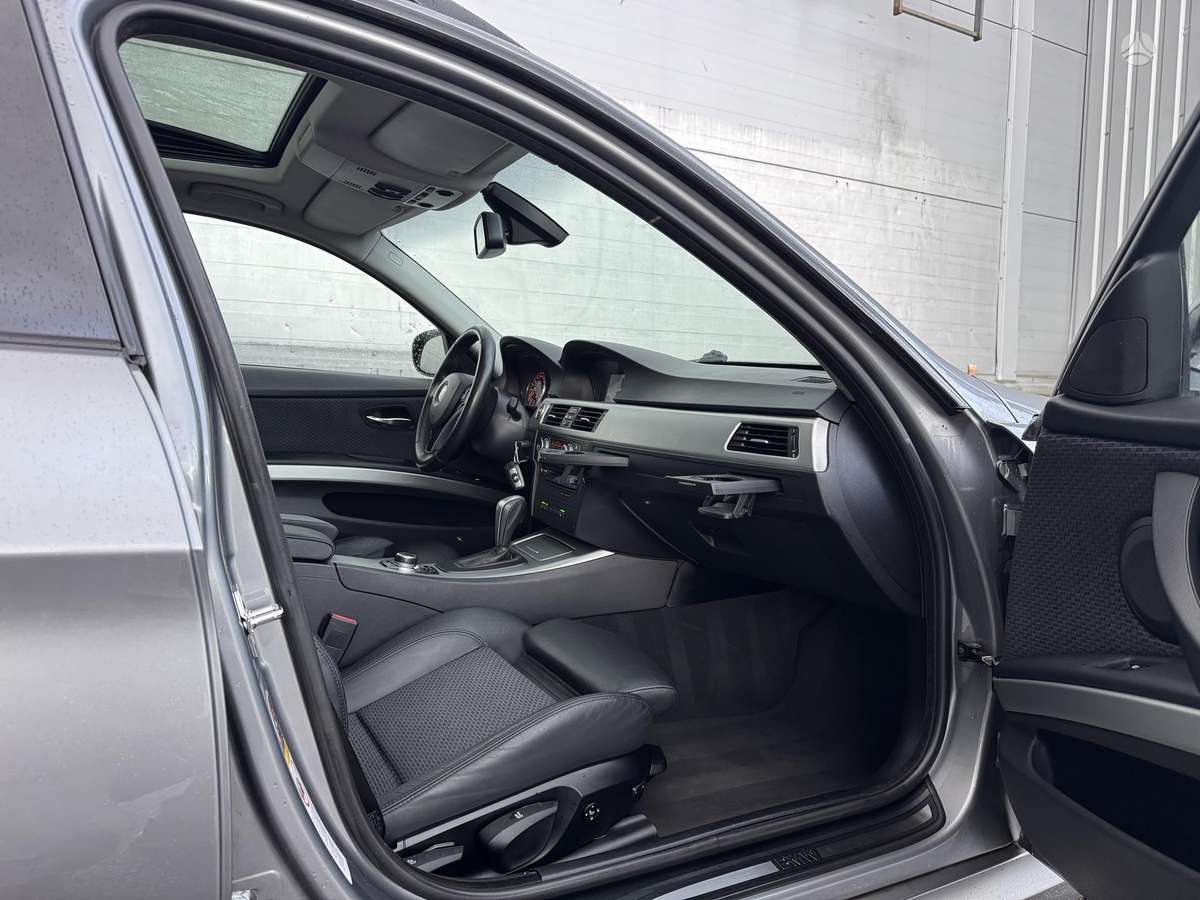 BMW 320 2008 — photo 7
