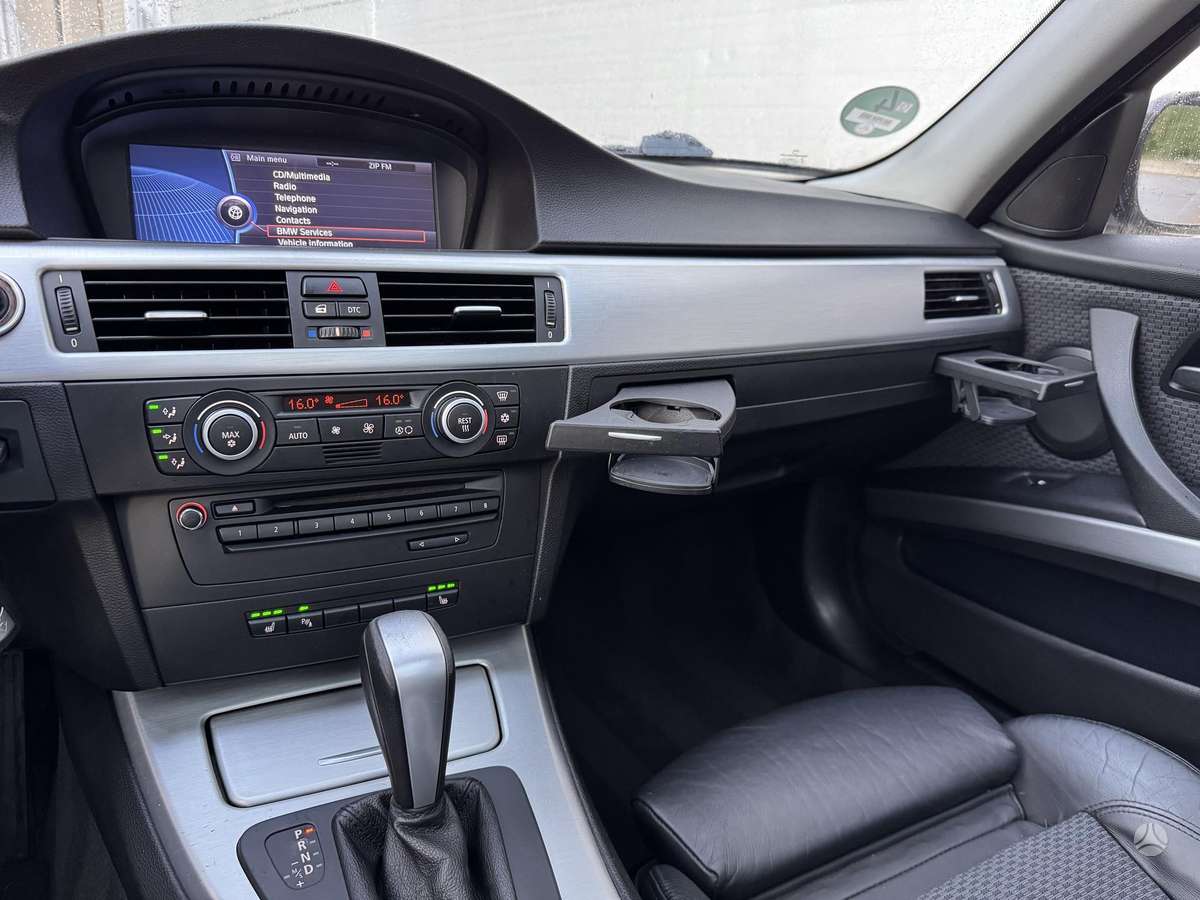 BMW 320 2008 — photo 9