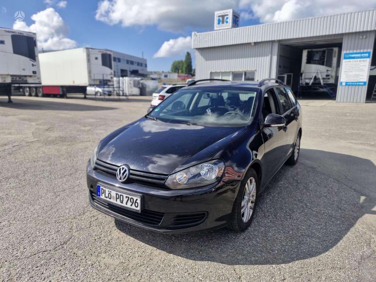 Volkswagen Golf 2011 — вигляд ззаду