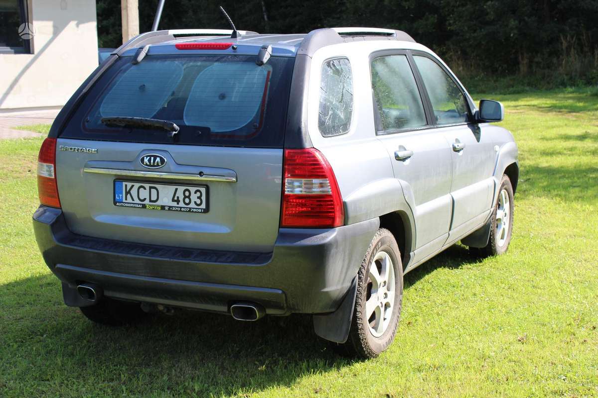 Kia Sportage 2008 — rear view