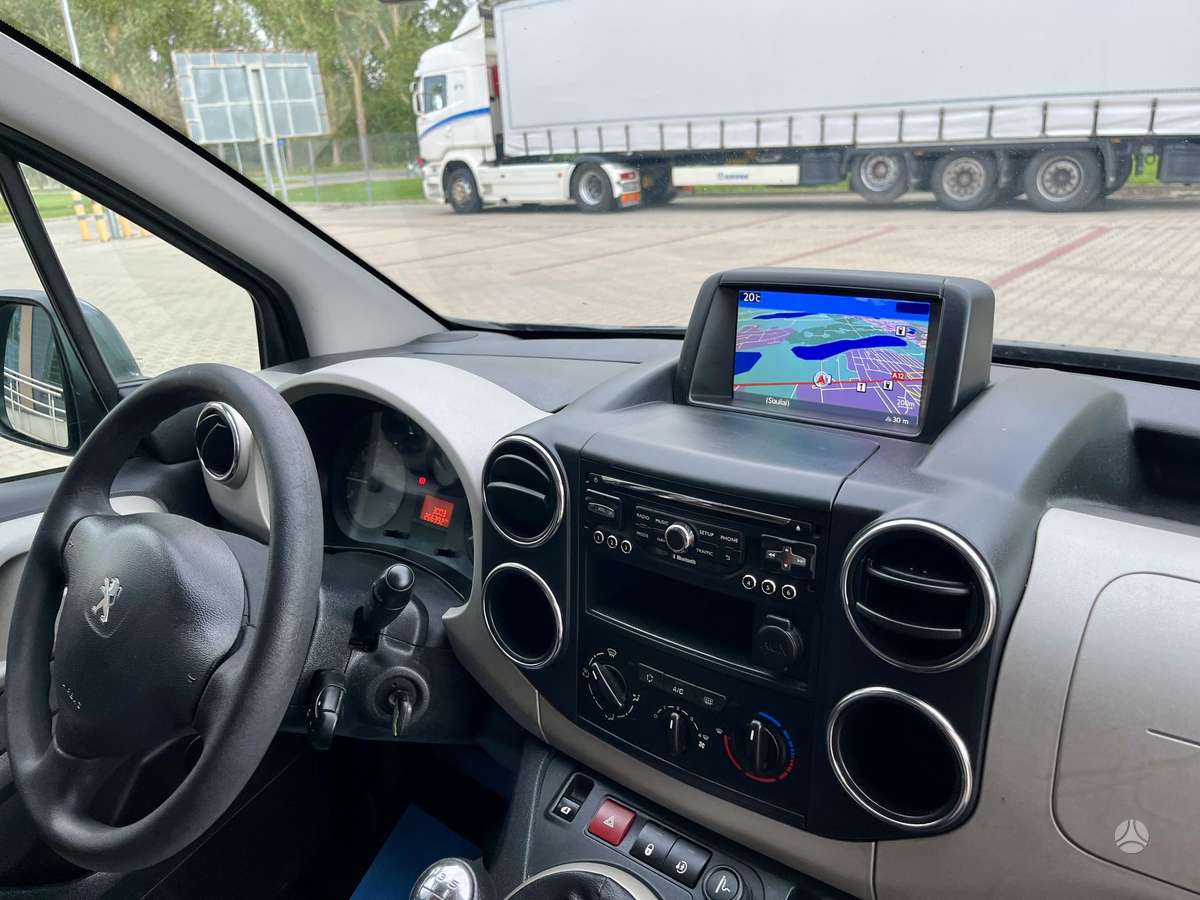 Peugeot Partner 2015 — photo 9