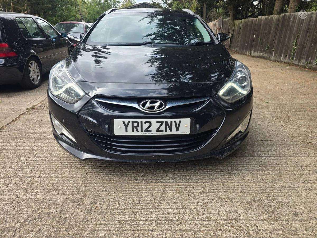 Hyundai i40 2012 — вигляд ззаду