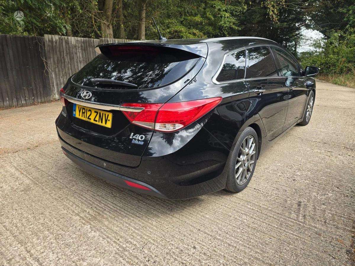 Hyundai i40 2012 — двигун 1685 cm³, 136 HP (100kW)