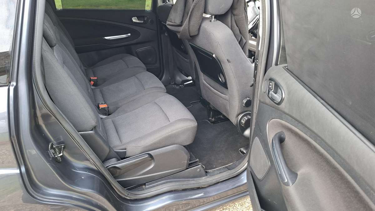 Ford S-MAX 2009 — photo 13