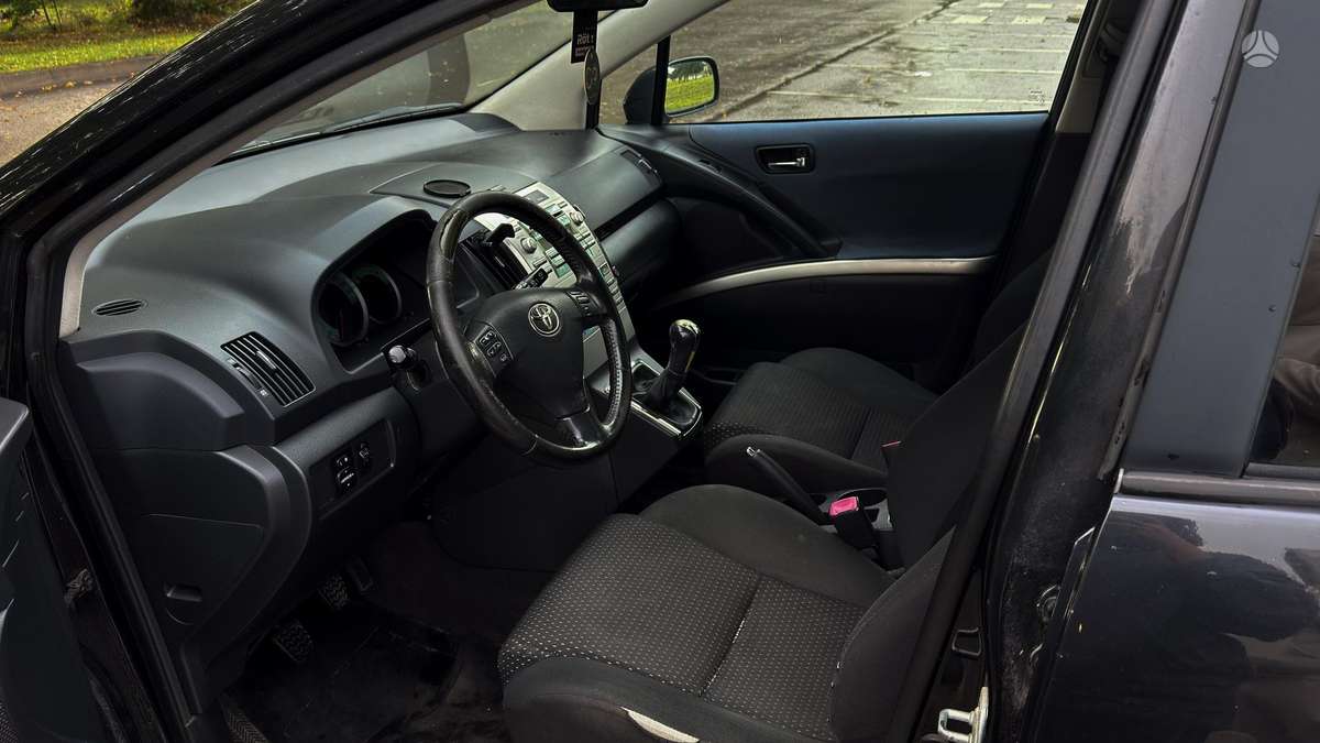 Toyota Corolla 2008 — photo 9