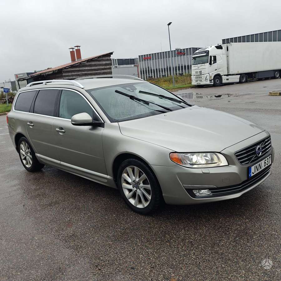 Volvo V70 2014 — вигляд ззаду