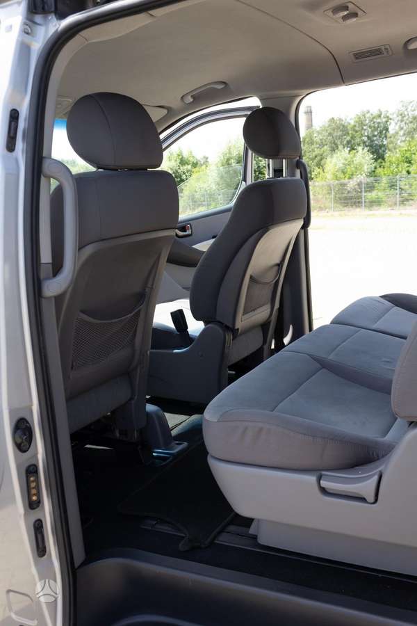 Hyundai H1 2011 — photo 14