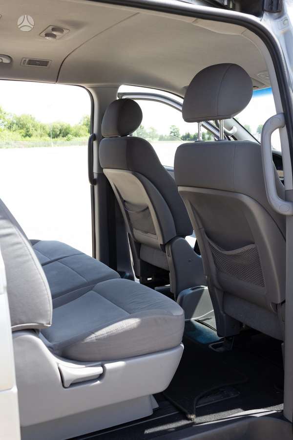 Hyundai H1 2011 — photo 17