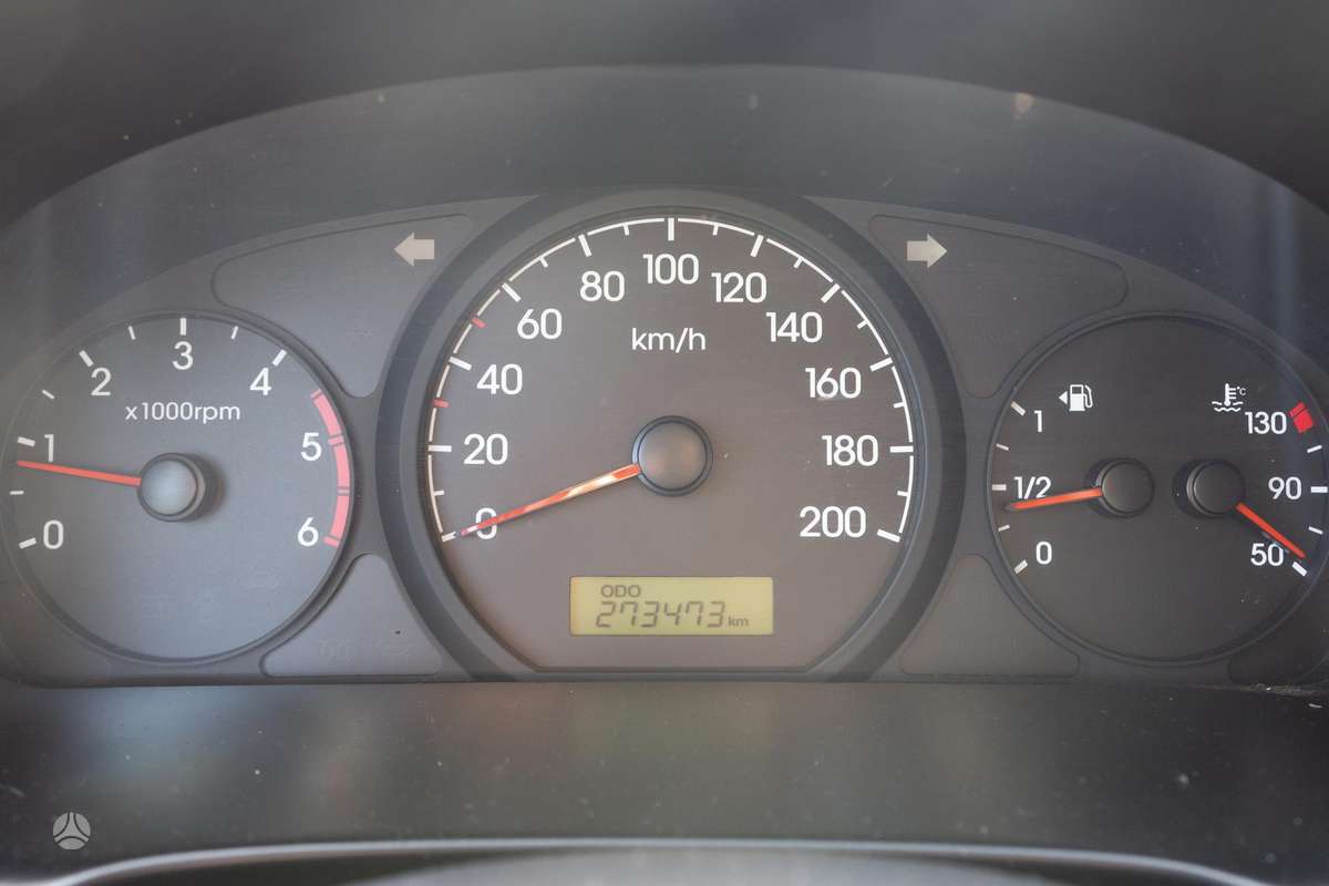 Hyundai H1 2011 — photo 19