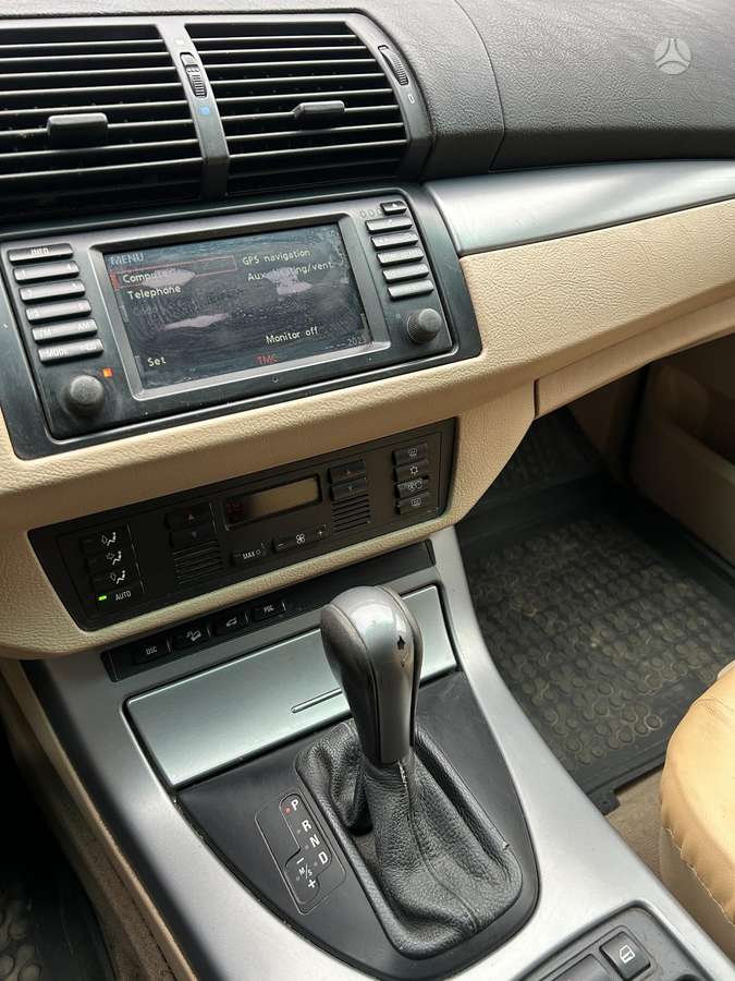 BMW X5 2006 — photo 18
