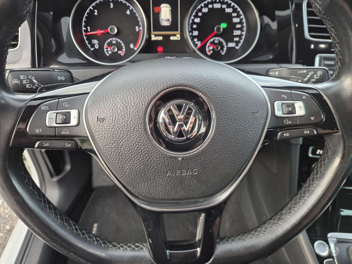 Volkswagen Golf 2015 — photo 15