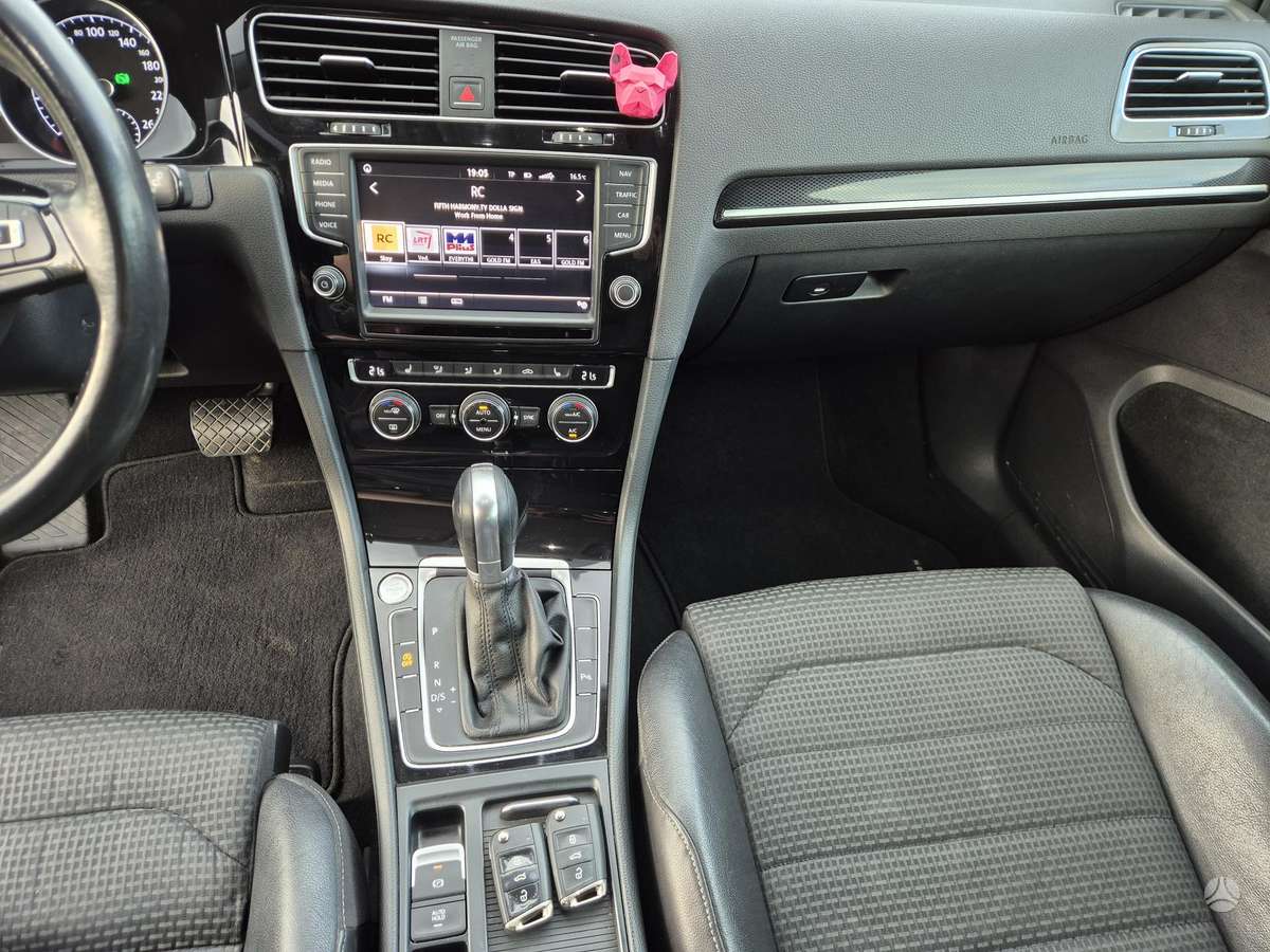 Volkswagen Golf 2015 — photo 16