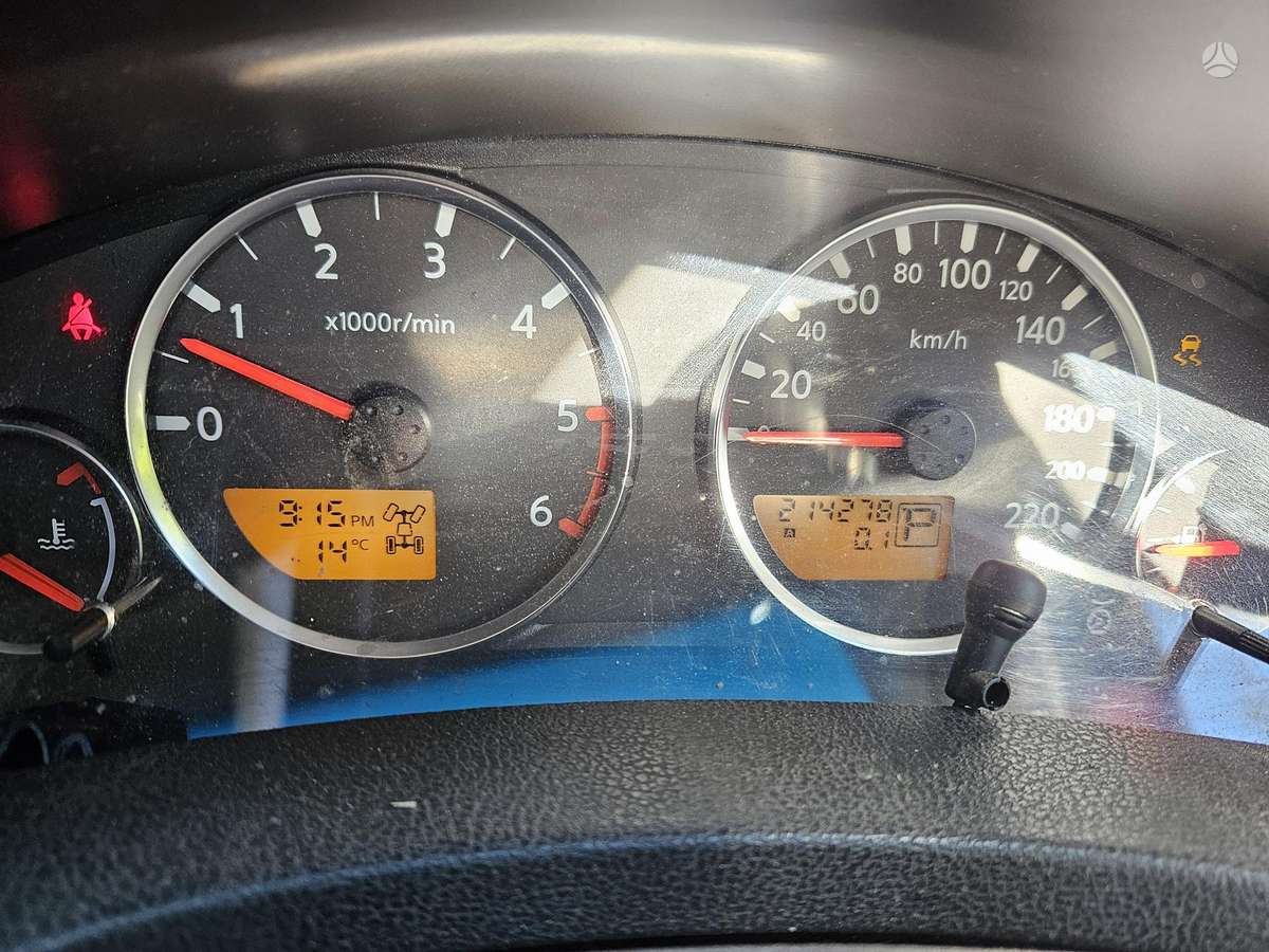Nissan Pathfinder 2009 — photo 11