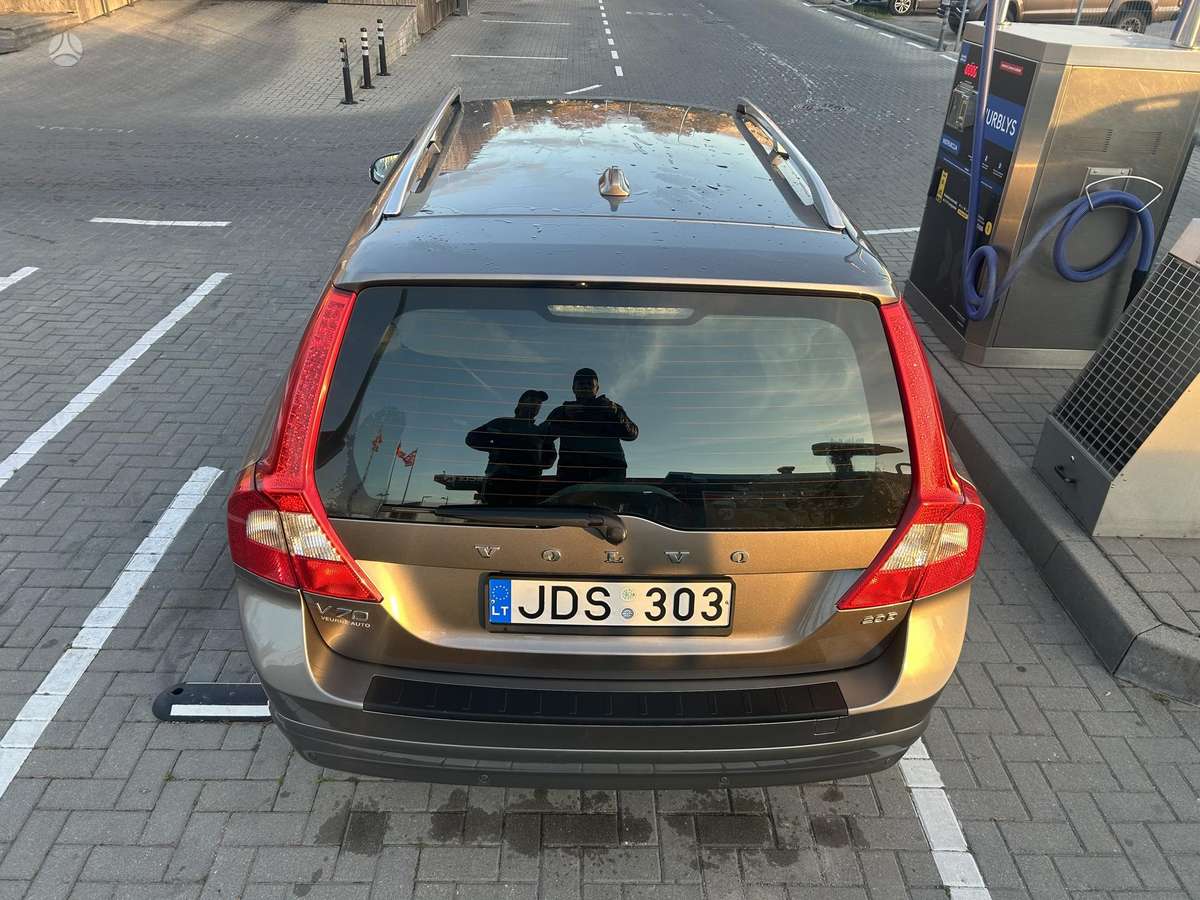 Volvo V70 2009 — двигун 1997 cm³, 136 HP (100kW)