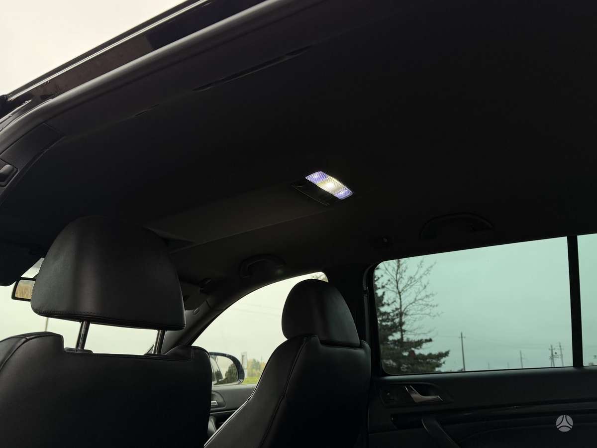 Skoda Octavia 2011 — photo 14
