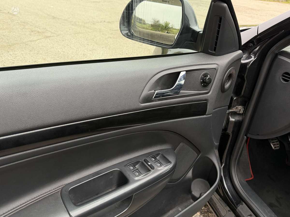 Skoda Octavia 2011 — photo 21